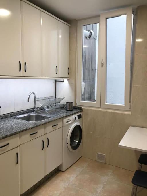 Ferienwohnung Piso Centrico Cerca De La Playa A Coruña Exterior foto